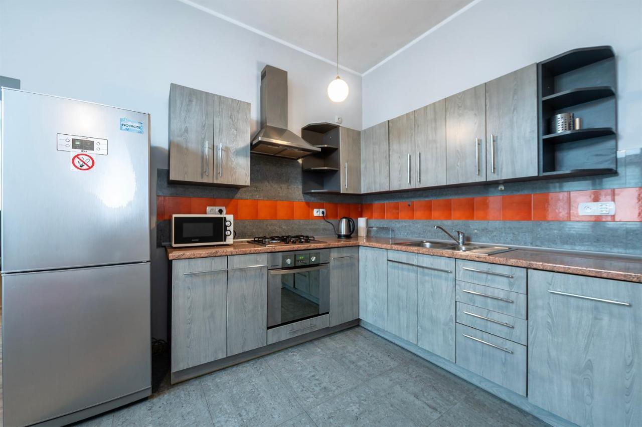 Piotrkowska-i- 75mcentral Cosy&secure Free Parking *