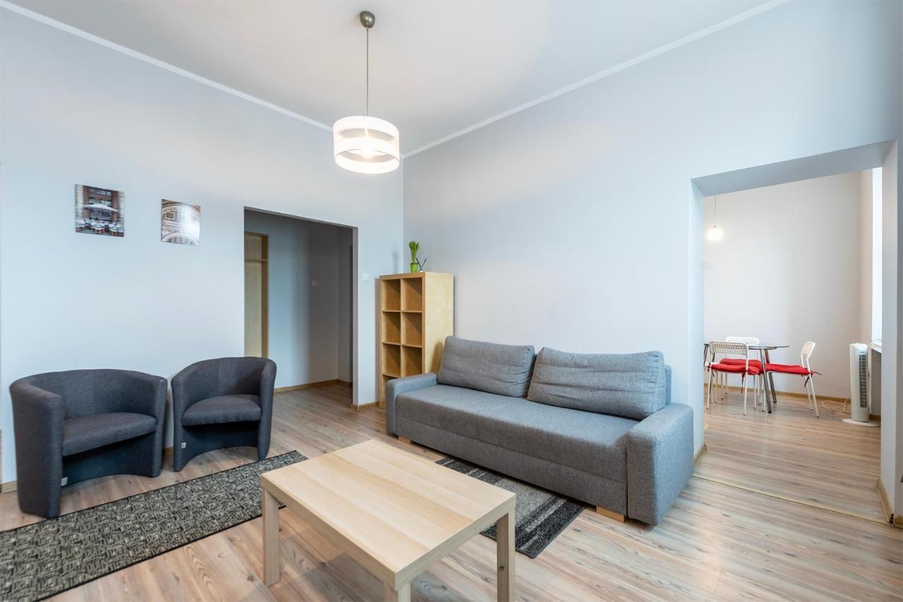 Piotrkowska-i- 75mcentral Cosy&secure Free Parking