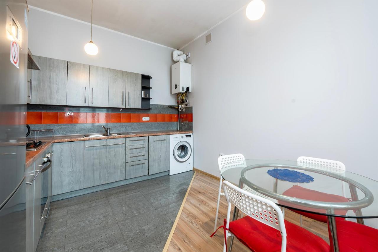 Piotrkowska-i- 75mcentral Cosy&secure Free Parking